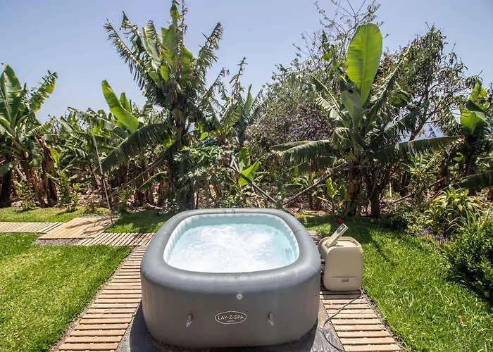 بيت ضيافة Tabua Village Madeira 4*