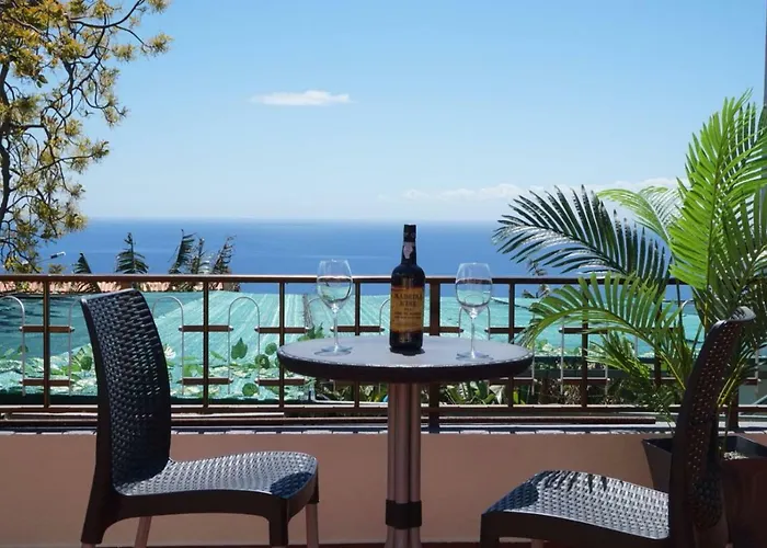 Pensjonat Tabua Village Madeira