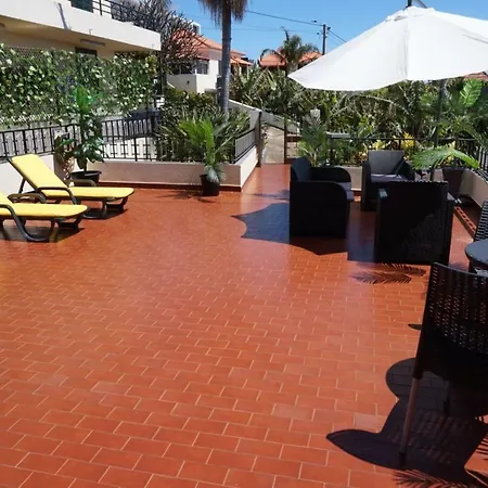 Гостевой дом Tabua Village Madeira