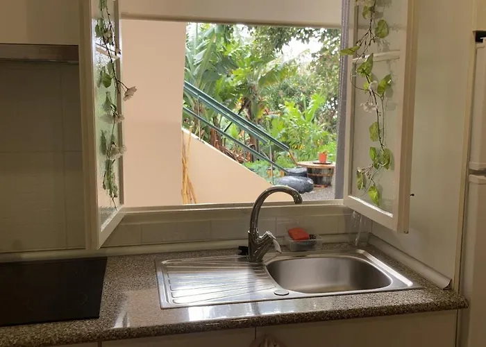 Tabua Village Madeira בית הארחה