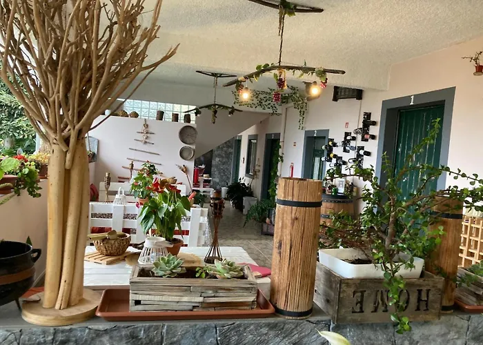Tabua Village Madeira בית הארחה